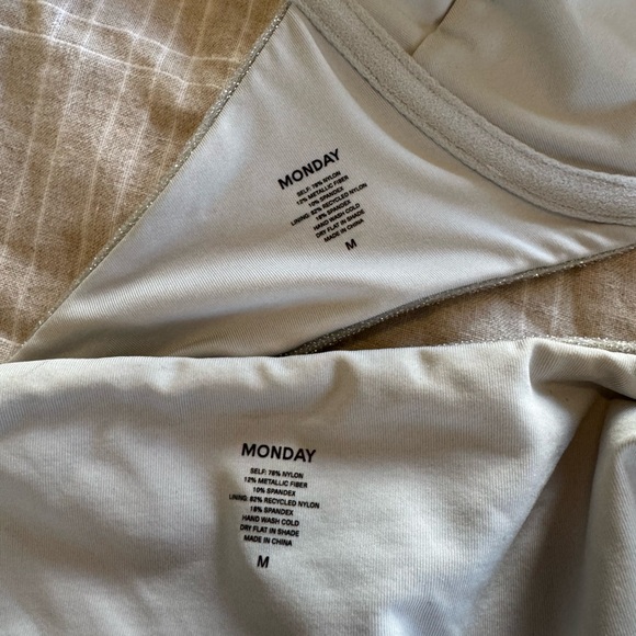 Monday Swimwear Cala Roja Top and Bottom in Soft Silver Shimmer Size Medium - Picture 5 of 10